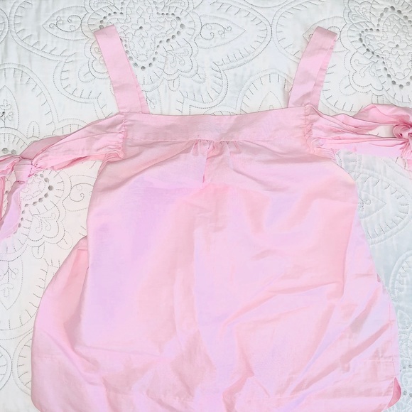 Cold shoulder pink blouse - Picture 2 of 3